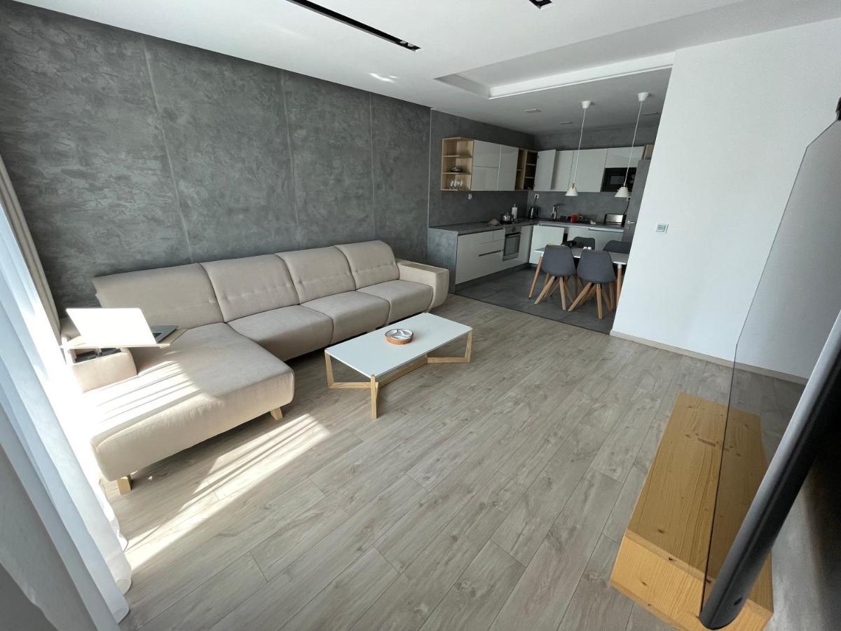 Greenbay Apartment With Free Parking Trencin Luaran gambar