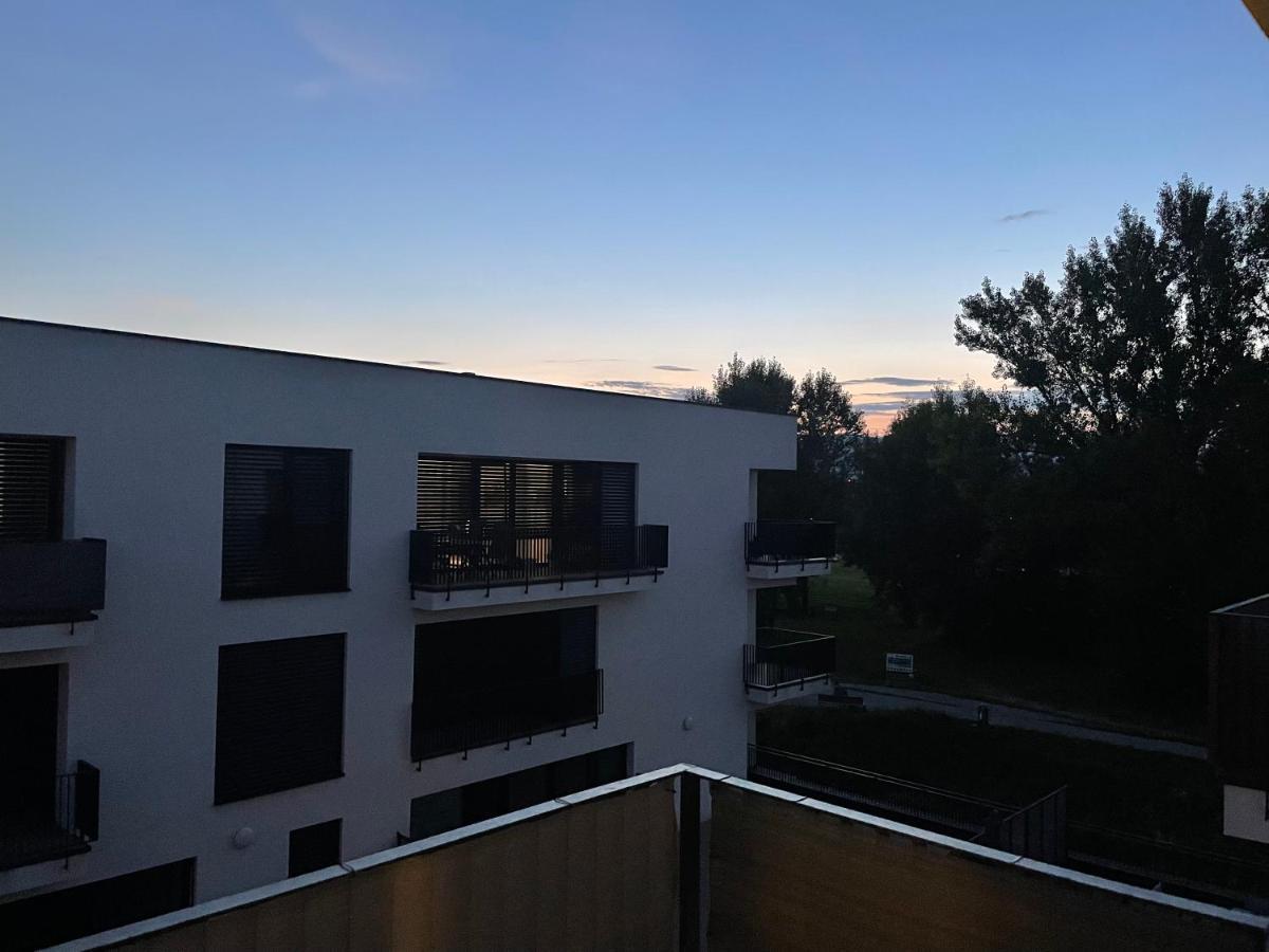 Greenbay Apartment With Free Parking Trencin Luaran gambar