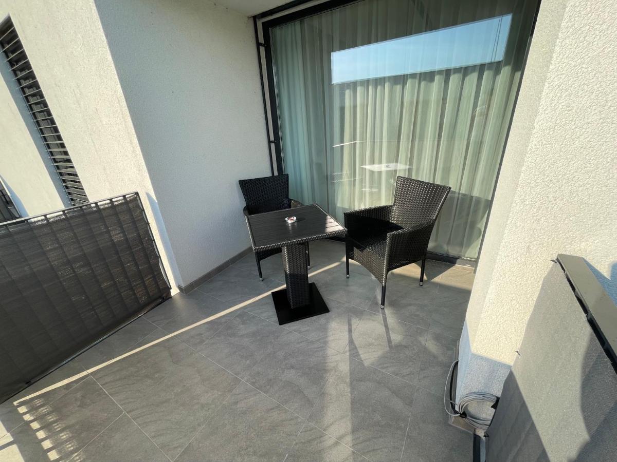 Greenbay Apartment With Free Parking Trencin Luaran gambar