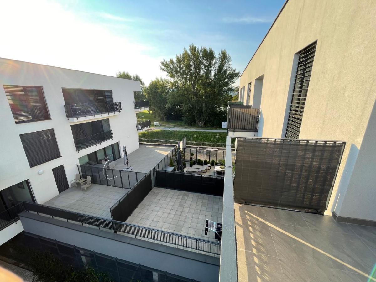 Greenbay Apartment With Free Parking Trencin Luaran gambar