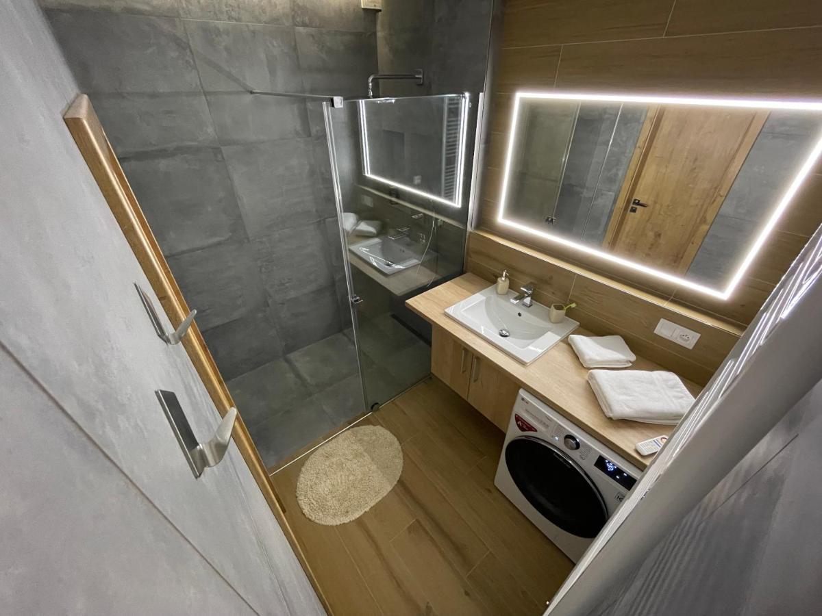Greenbay Apartment With Free Parking Trencin Luaran gambar